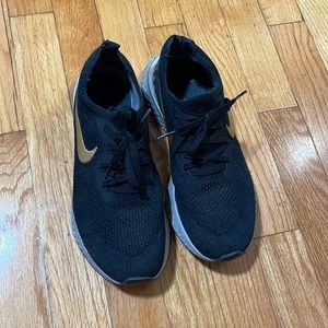 Nike react flyknit Womens walking shoes